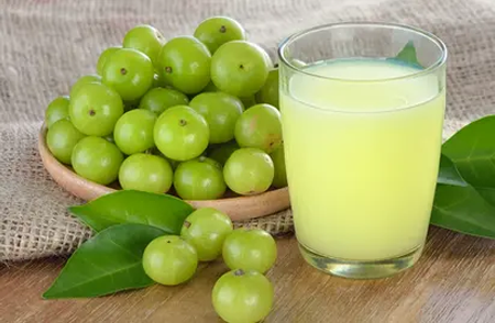 Amla Powder vs Amla Juice: Which One Packs a Bigger Health Punch?