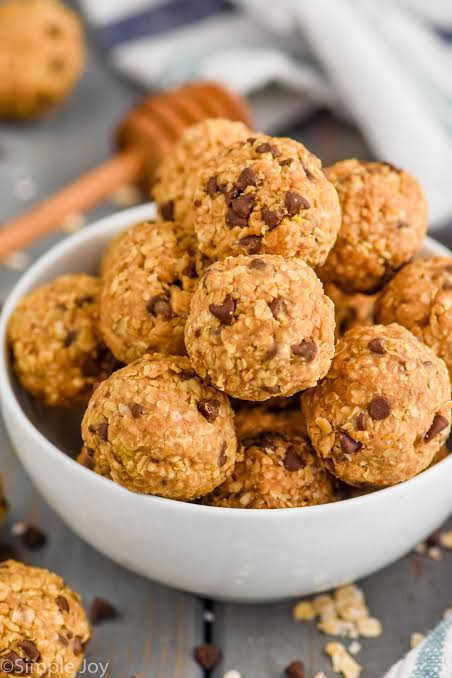 High-Protein Gulkand Snacks: Energy Bites, Smoothie Bowls & More
