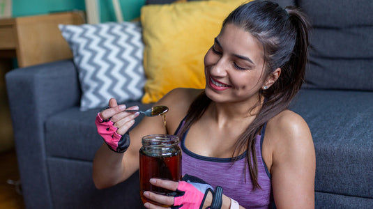Why Athletes and Fitness Experts Prefer Wild Forest Honey Over Sugar?